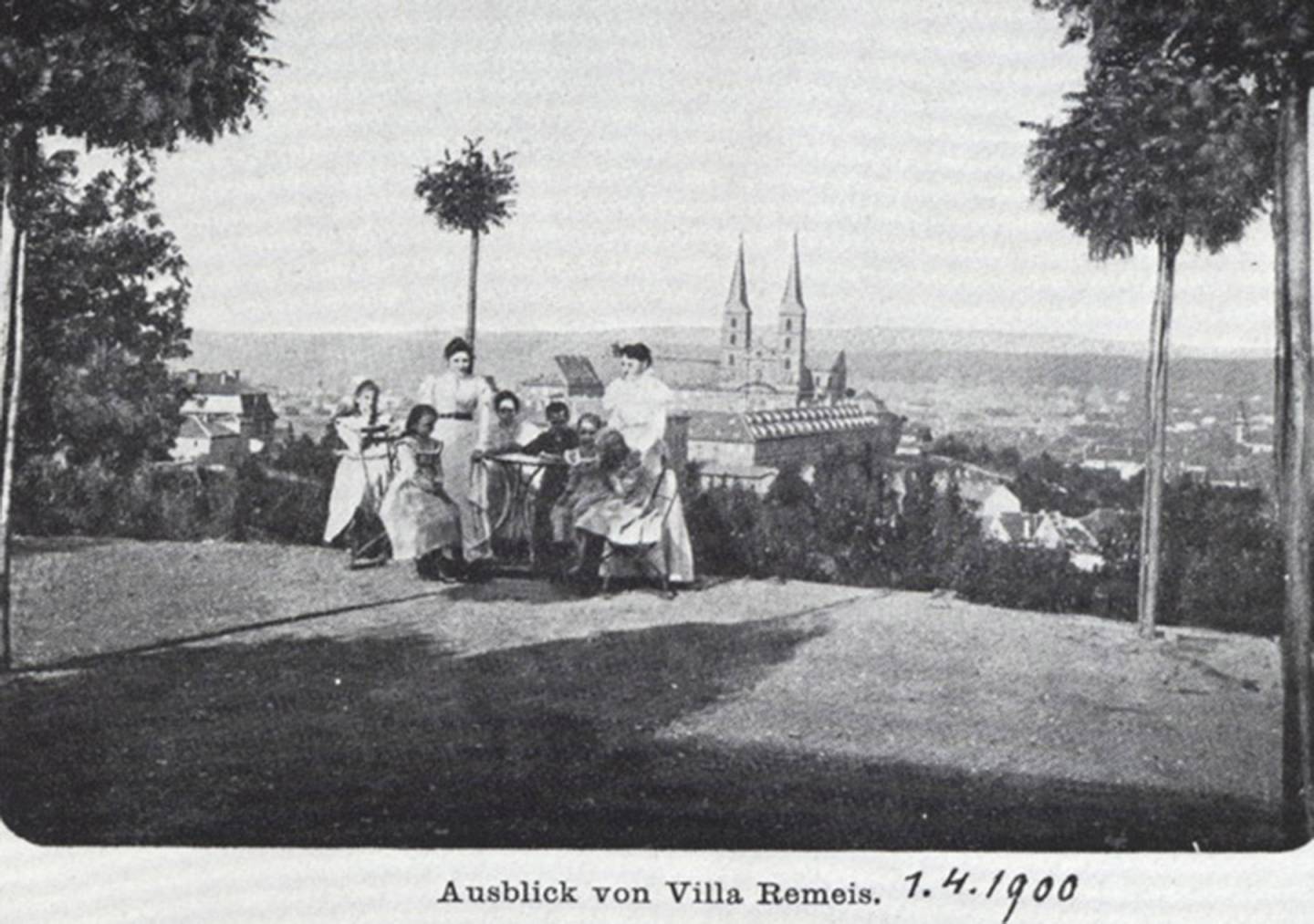 Café Villa Remeis Bamberg Schönster Ausblick über die Dächer Bambergs